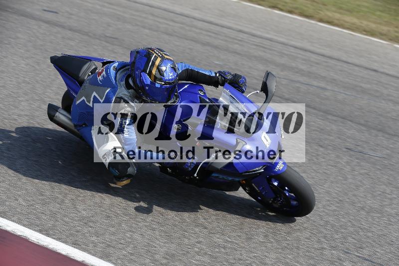 Archiv-2025/49 26.08.2025 Cornu Master School ADR/blau-bleu/0-2